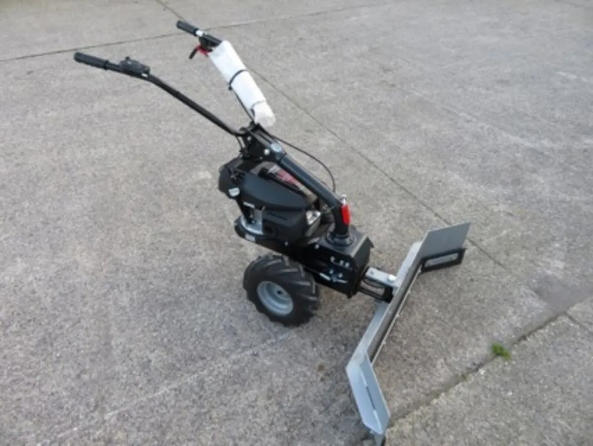 Honda Self Propelled Yard Scrapers - Image 1