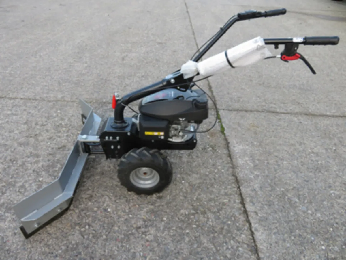 Honda Self Propelled Yard Scrapers - Image 2