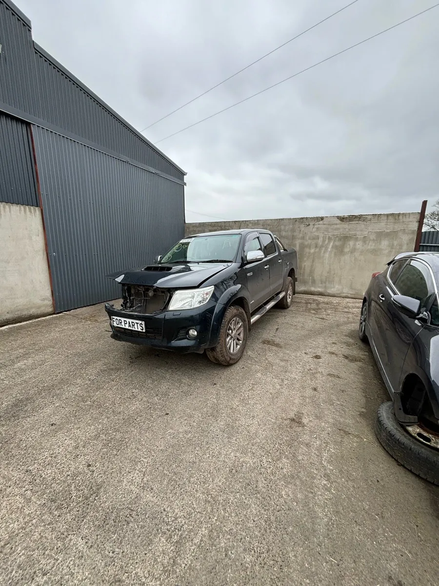 For breaking Toyota hilux - Image 4