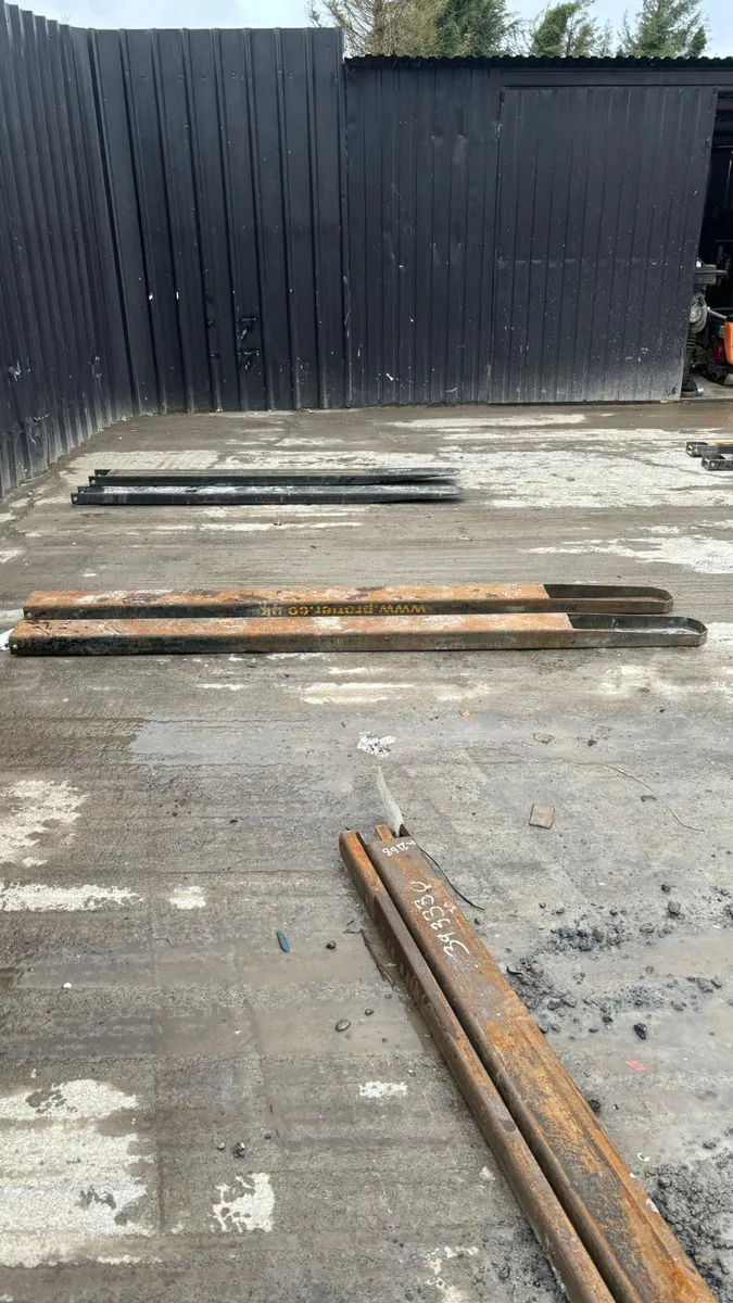 2.5m Fork Extensions to Suit Forklift - Image 2