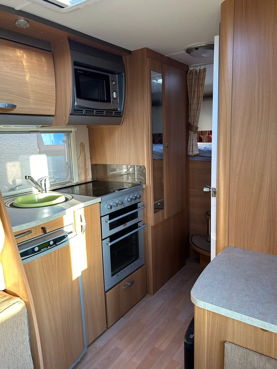 Swift Ducato Motorhome - Image 4