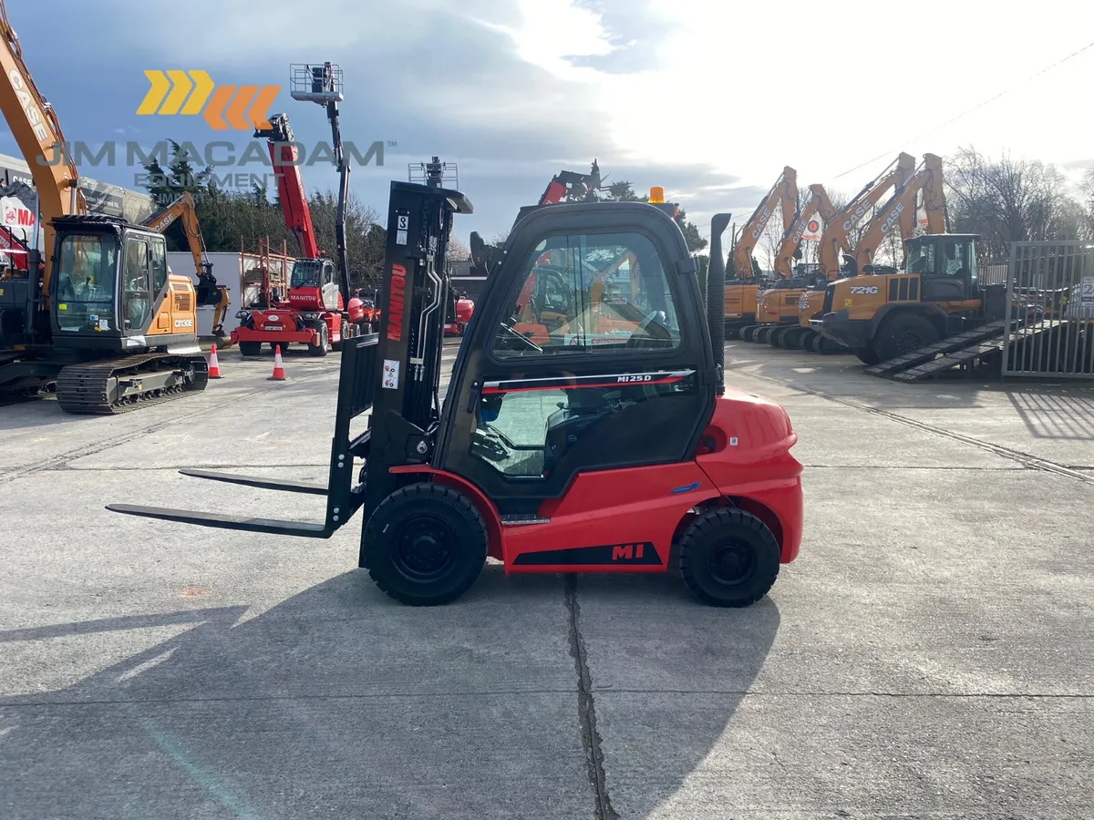 Manitou MI 25 D Forklift Cab Demonstrator Unit - Image 1