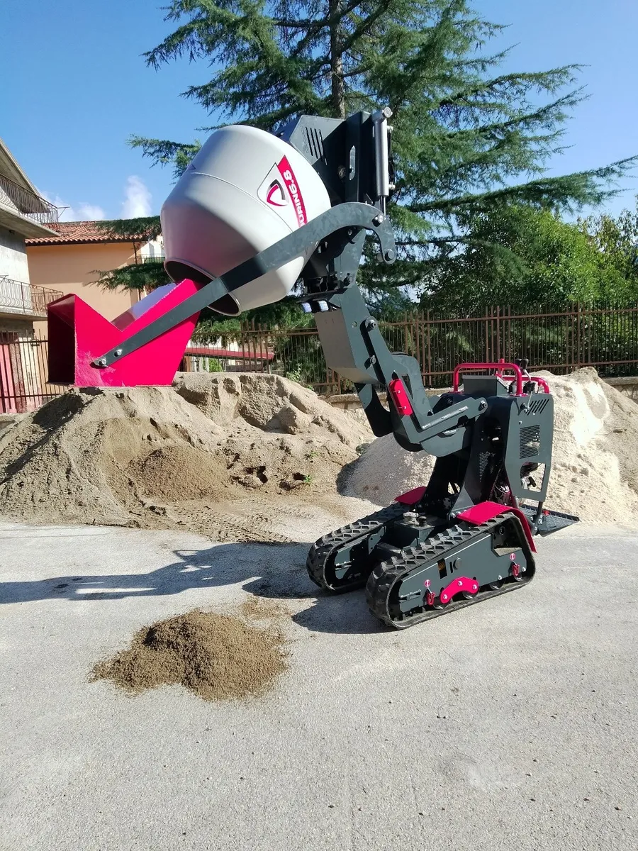 MCH Italia 680kg High Tip mixer/dumper - Image 3