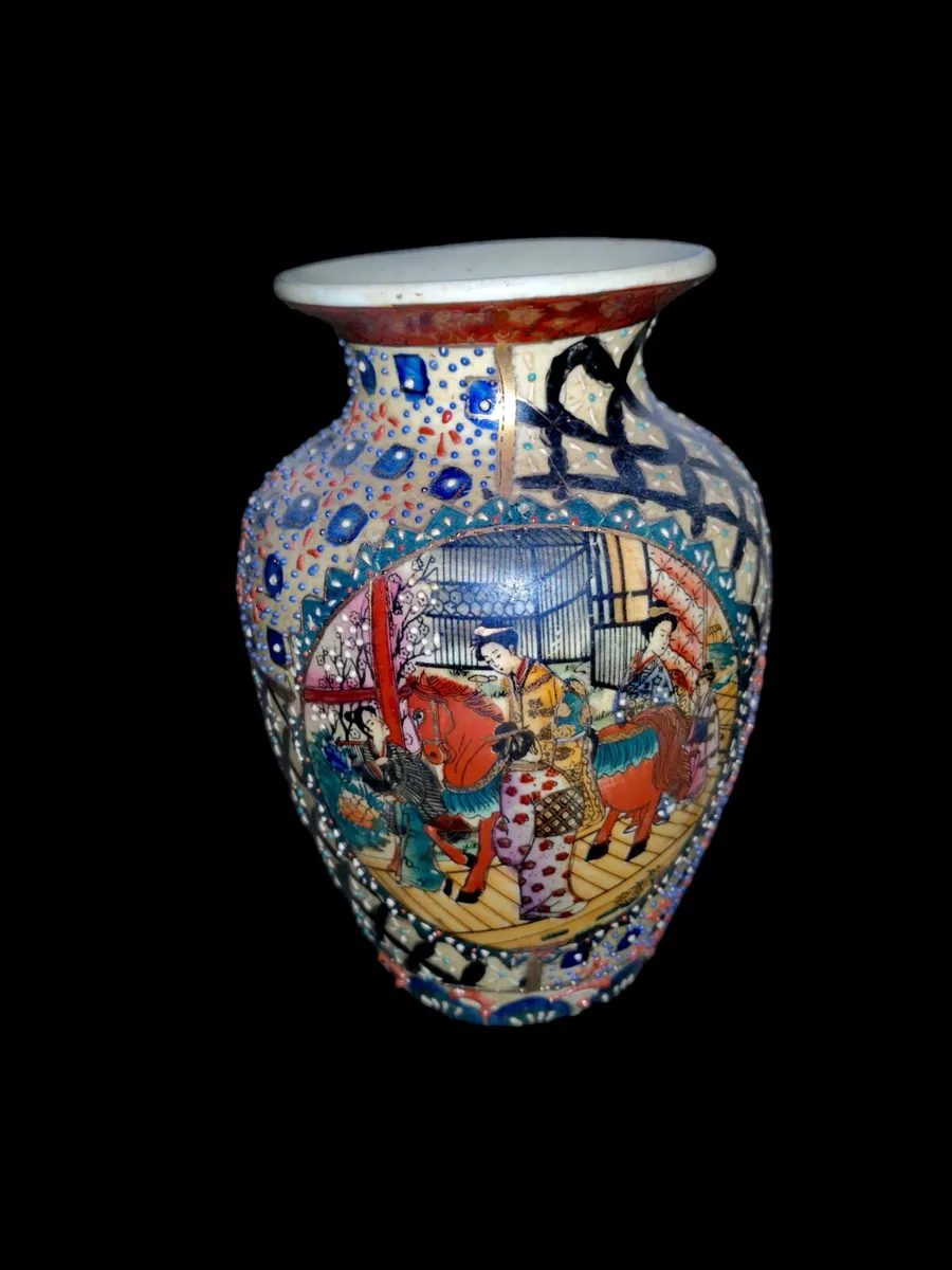 Stunning Antique Japanese vase - Image 2