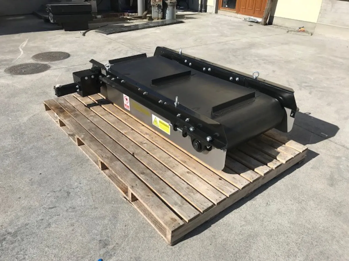 Roco M810 Overband Hydraulic Magnet - Image 1