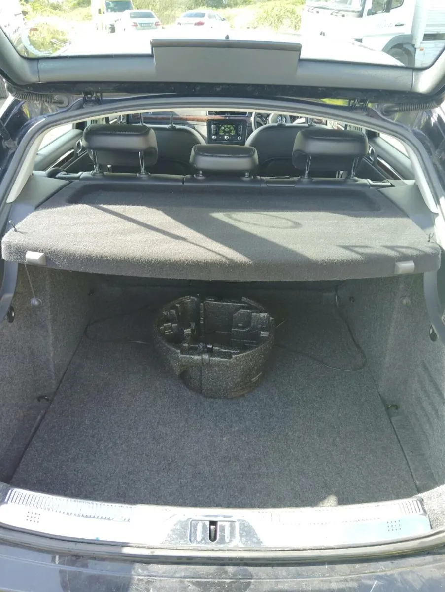 Breaking Skoda superb 2015 2.0tdi cfgb ppx lf9r - Image 3