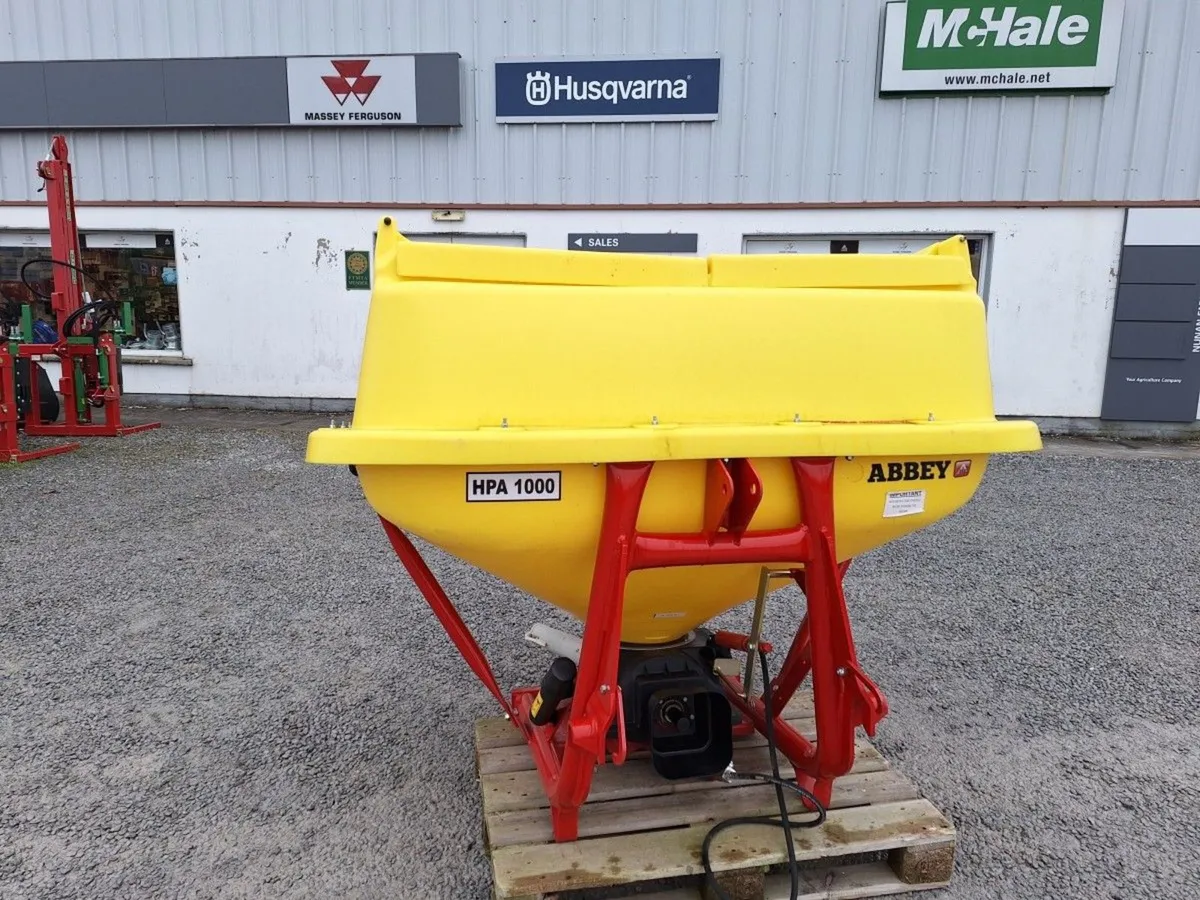 ABBEY  WAGTAIL FERTILISER SPREADERS - Image 1