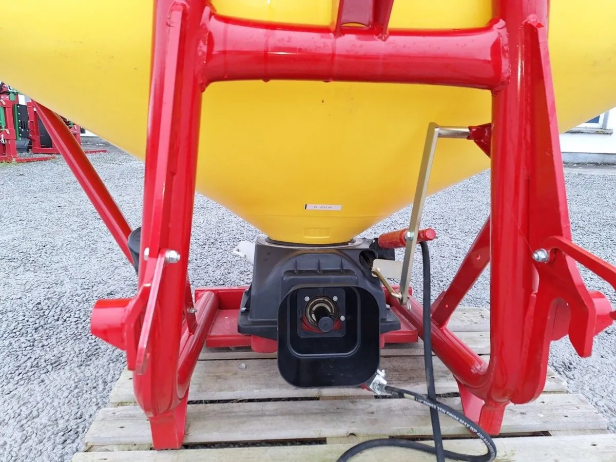 ABBEY  WAGTAIL FERTILISER SPREADERS - Image 2