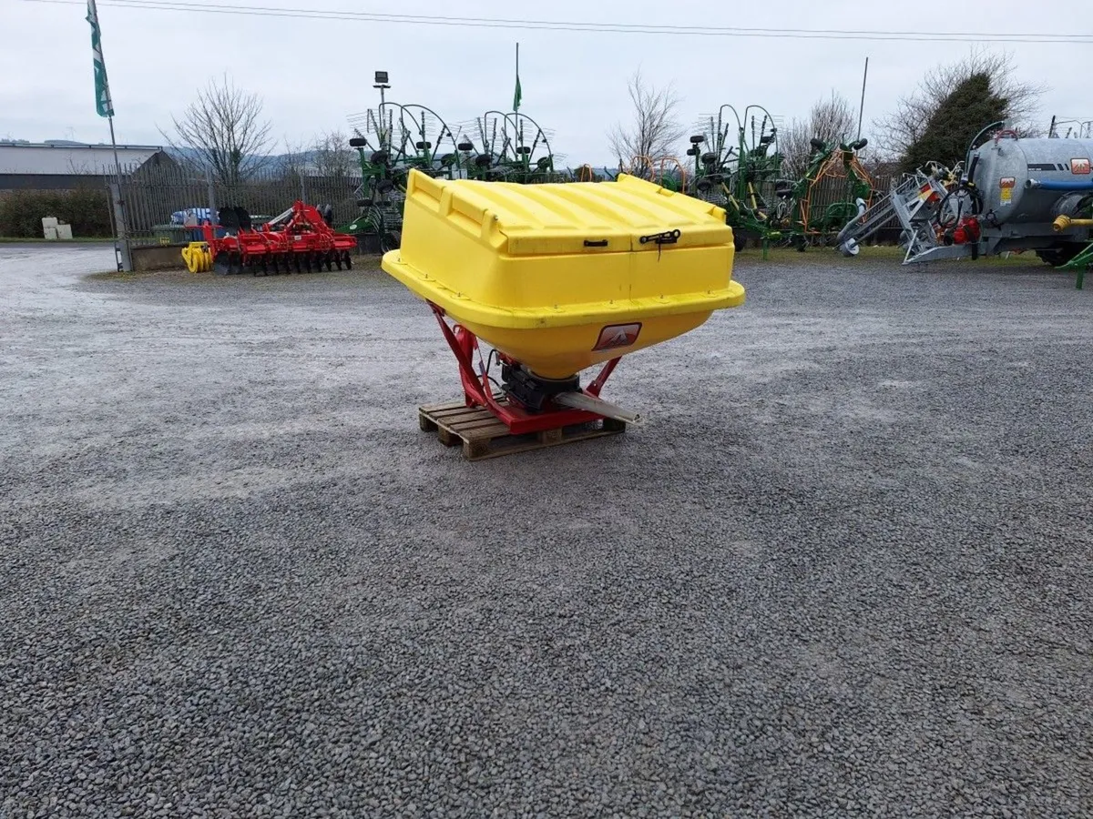 ABBEY  WAGTAIL FERTILISER SPREADERS - Image 3