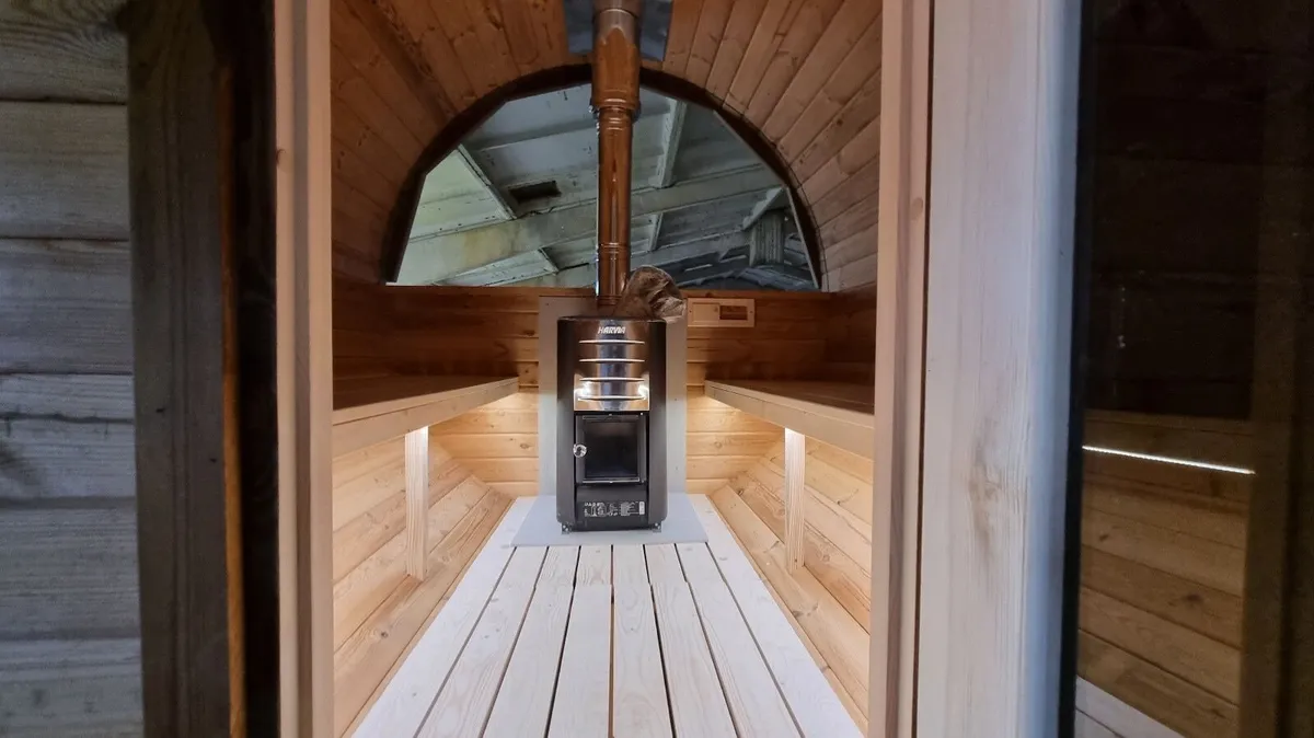 Hot tubs and Saunas - Image 1