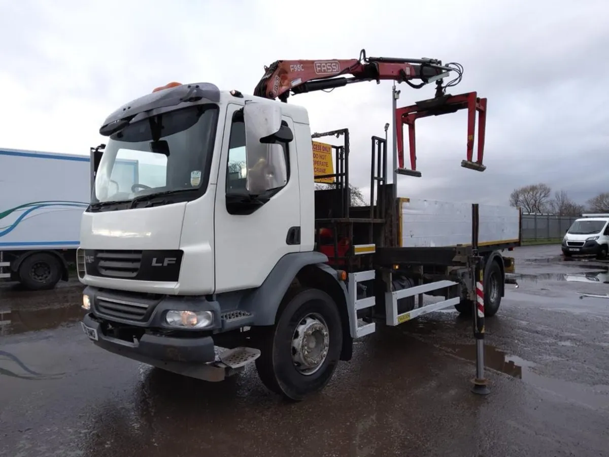DAF LF/55/220 Dropside with Crane 2012 - Image 2
