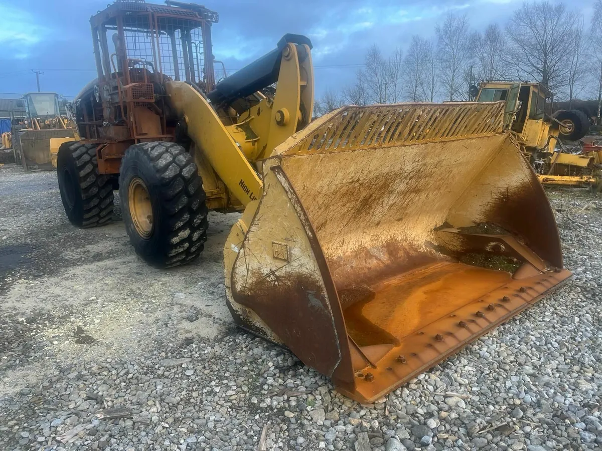 Caterpillar 938 Loading Shovel - Image 2