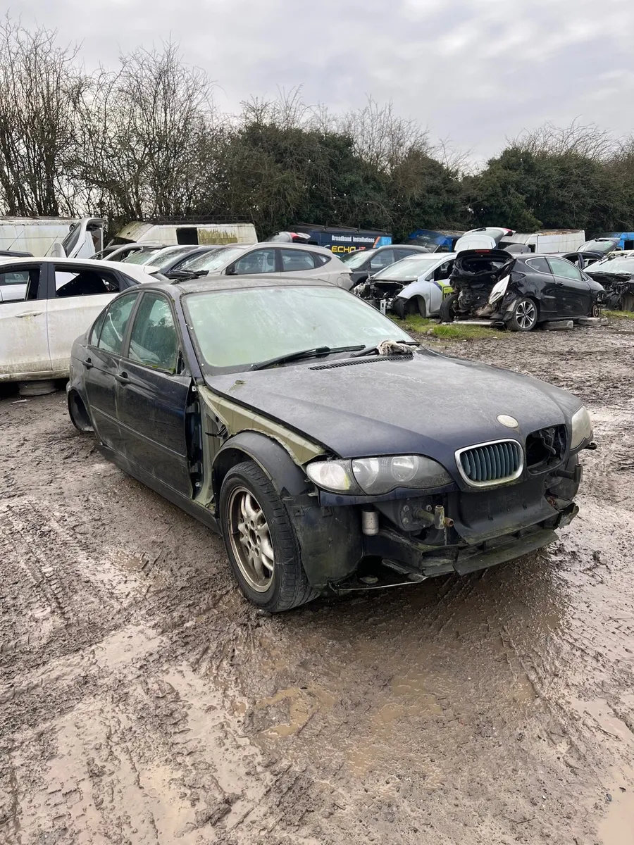 Breaking bmw e46 saloon 320d 2004 - Image 4