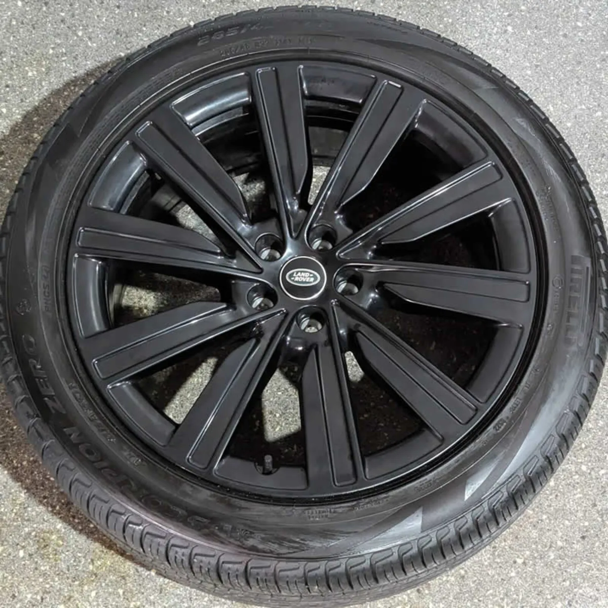 22" Genuine RANGE ROVER L460 Style 1073 Alloys - Image 2