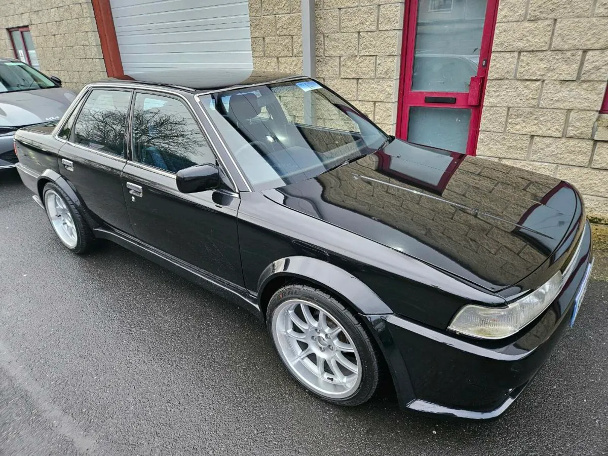 Toyoya Camry 1989 - Image 1