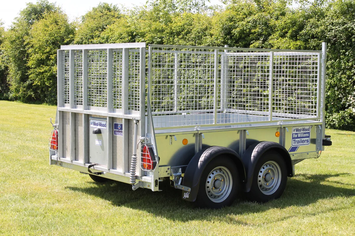 New GD85 8'2'' x 5'2'' Ifor Williams Trailer - Image 3