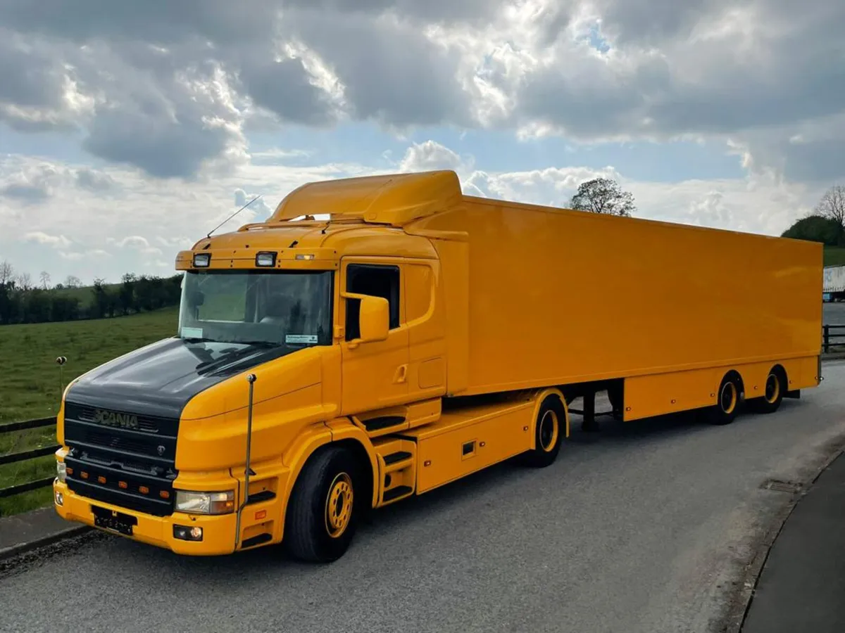 2002 Scania T114, 340HP T/U w/Trailer.Ref No: 2417 - Image 1