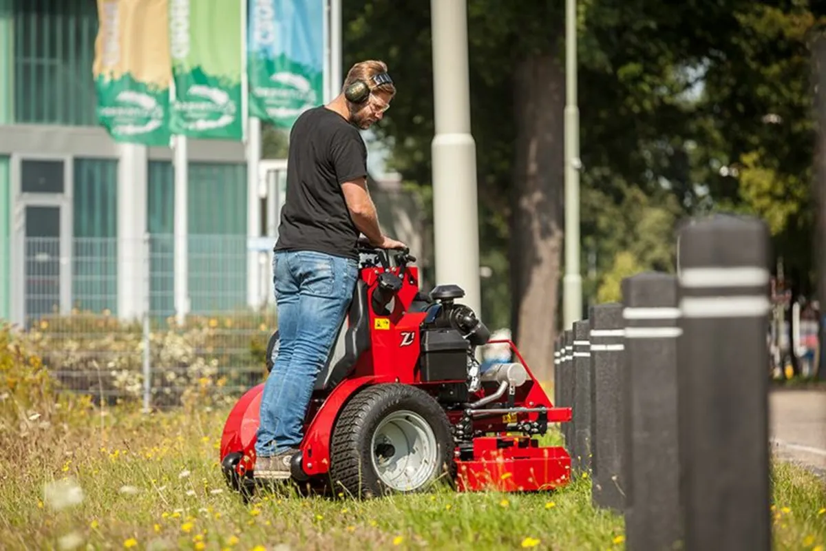 Ferris Commercial Zero Turn Mowers - Image 2