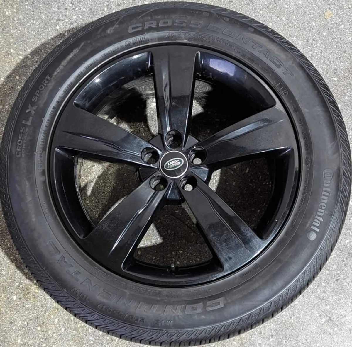 19" Genuine Range Rover Velar 5046 Style Alloys - Image 3