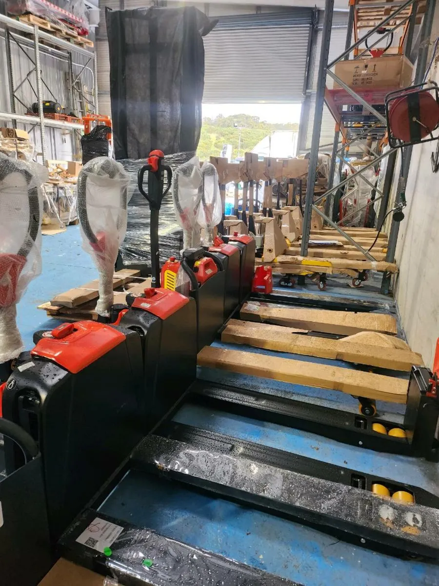 Manual Stackers & Electric pallet truck - Image 2