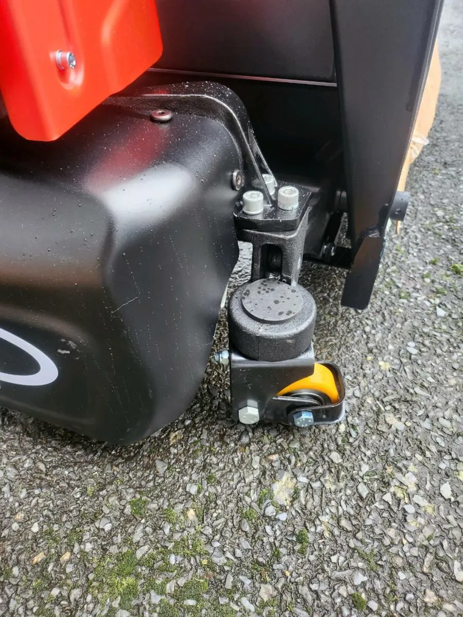 Manual Stackers & Electric pallet truck - Image 4