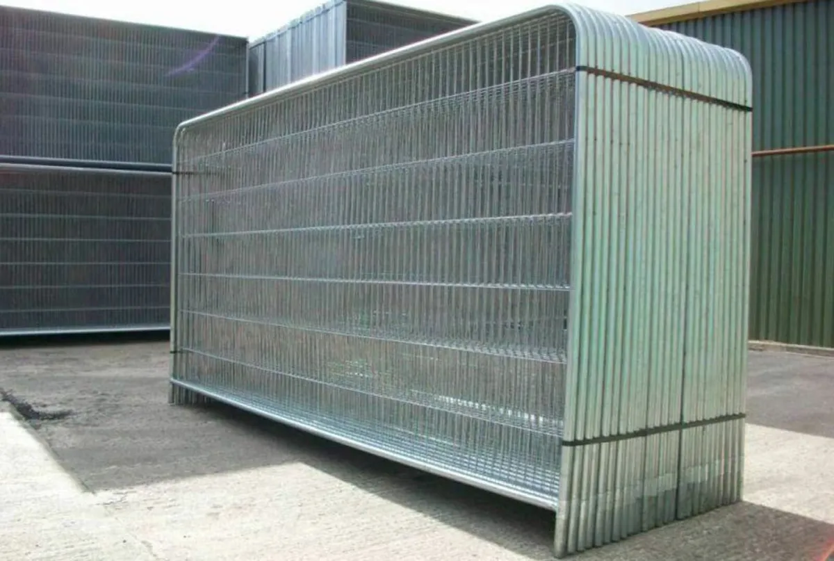 Temporary Fencing Panels - Pedestrian Barriers - Image 4