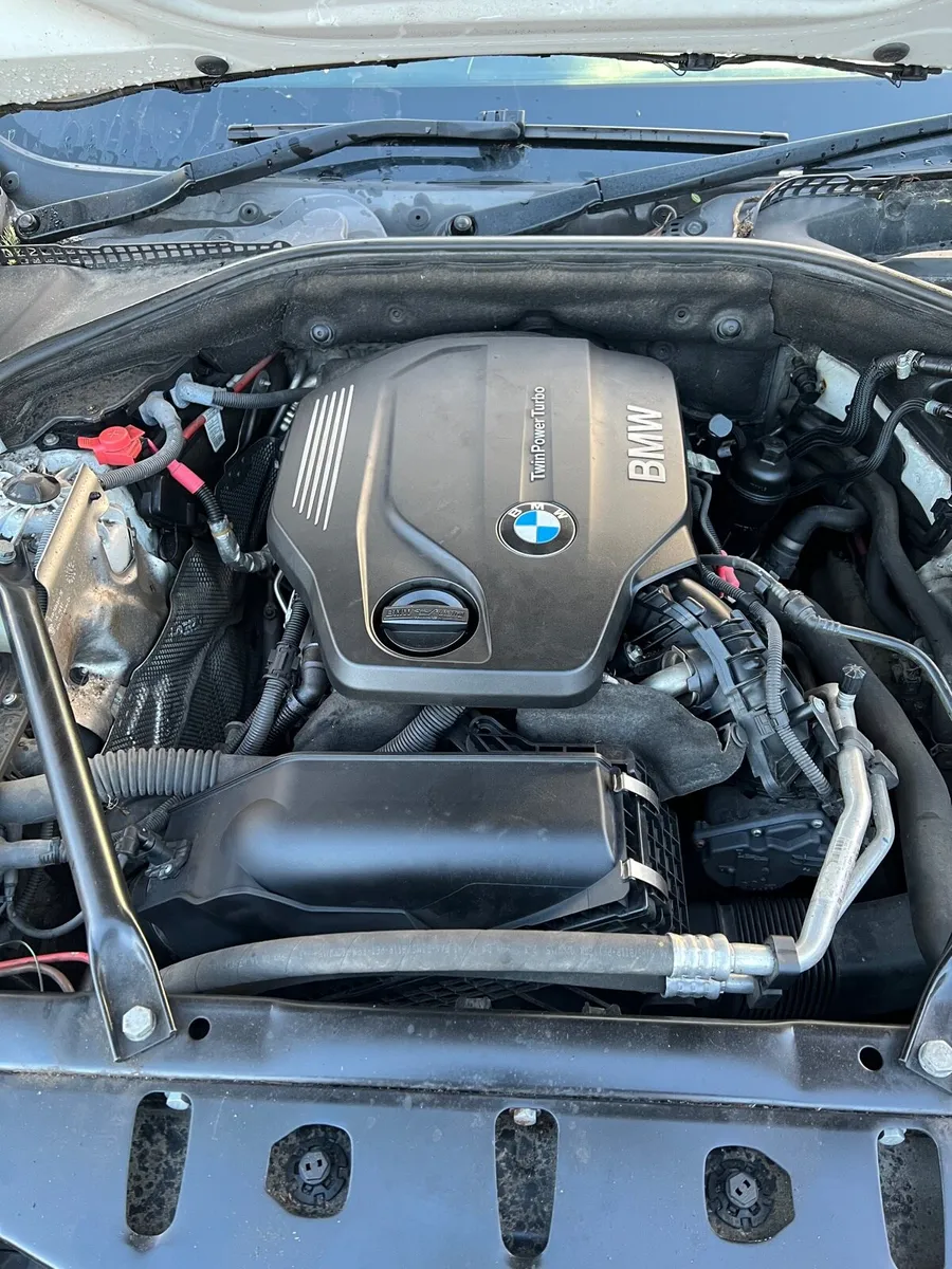 Breaking bmw 520d automatic f10 M sport 2015 b47 - Image 2