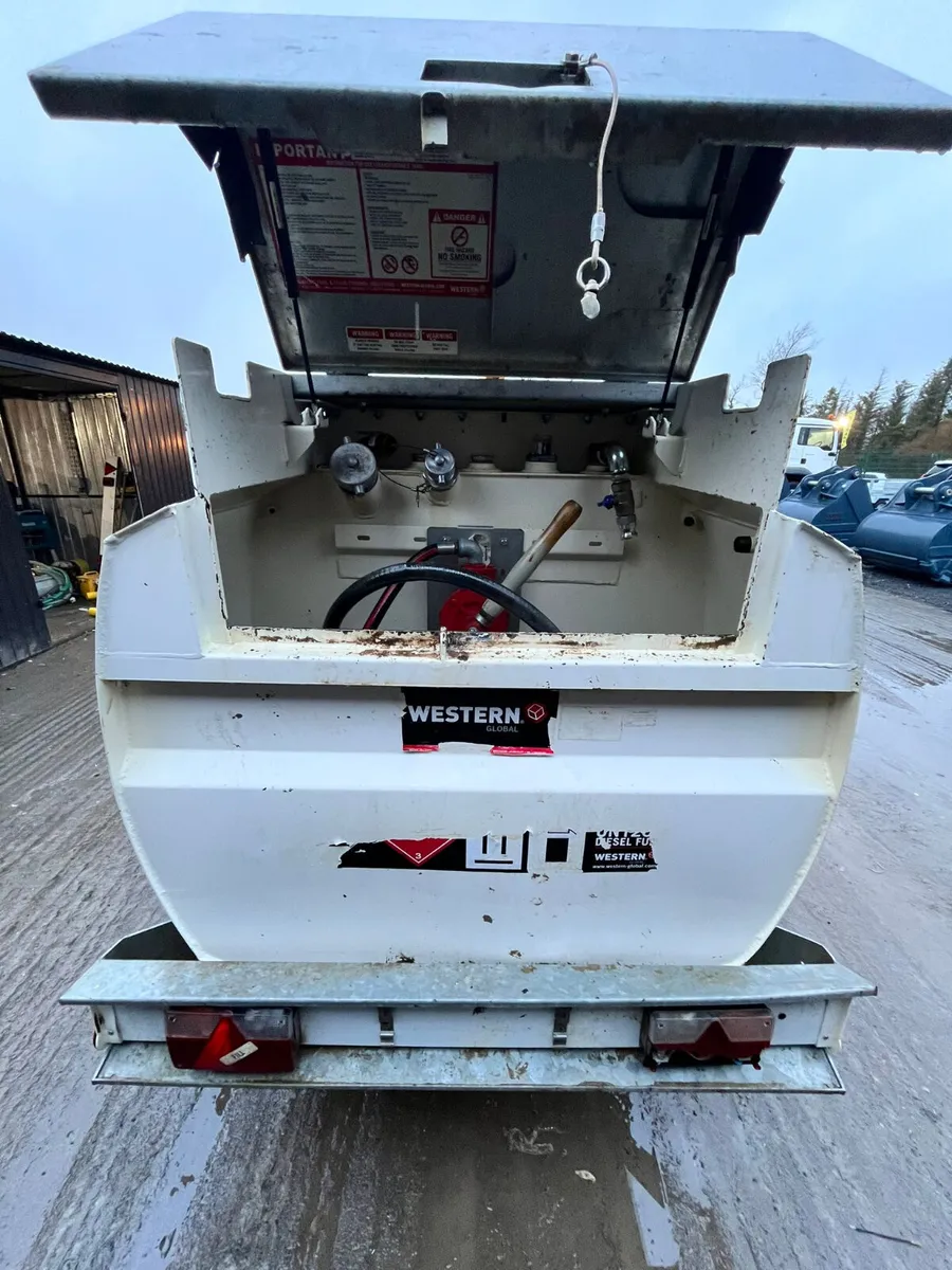 Western 985L Fuel Bowser - Image 3