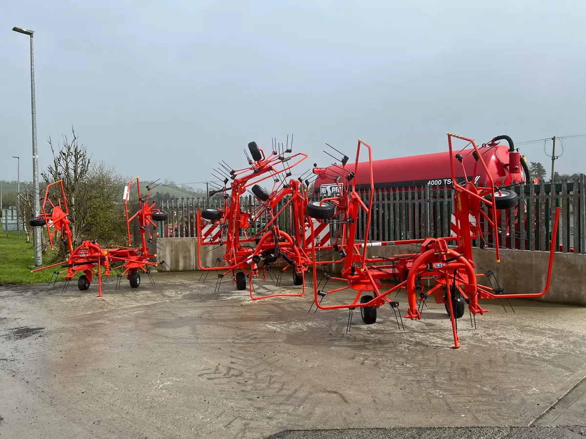 *** 0% FINANCE Kuhn Tedders 4 & 6 Rotor *** - Image 1