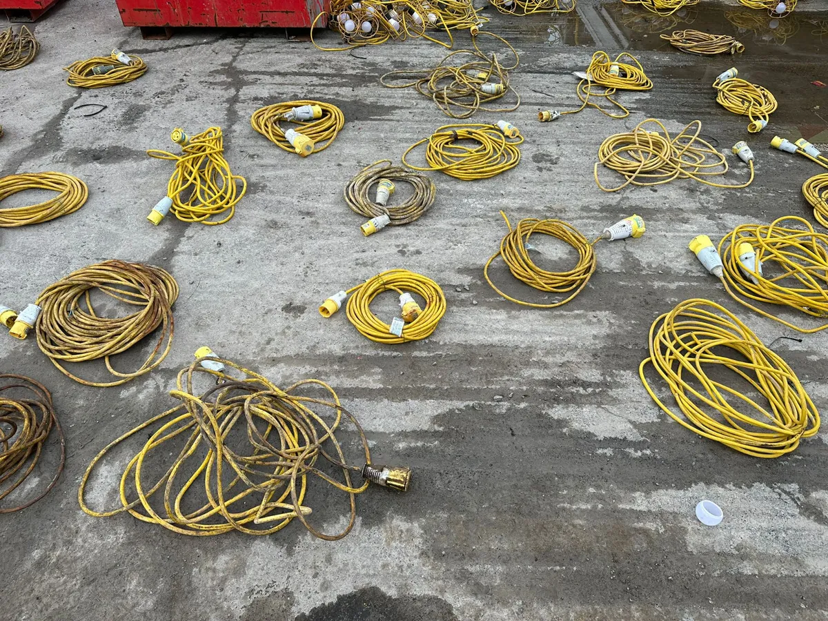 Large Selection of 110V Cables - Image 3