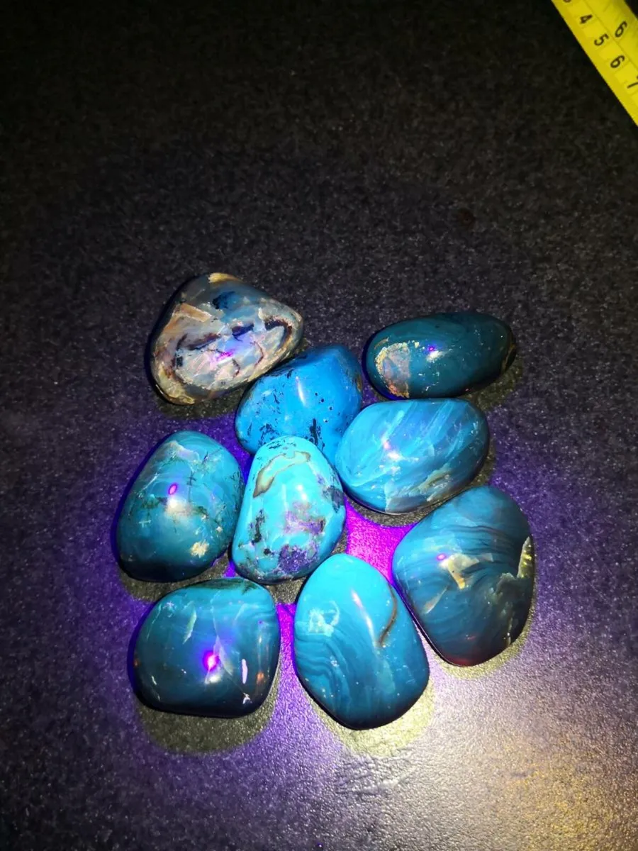 Ultra rare huge polished blue amber 30+carat - Image 1