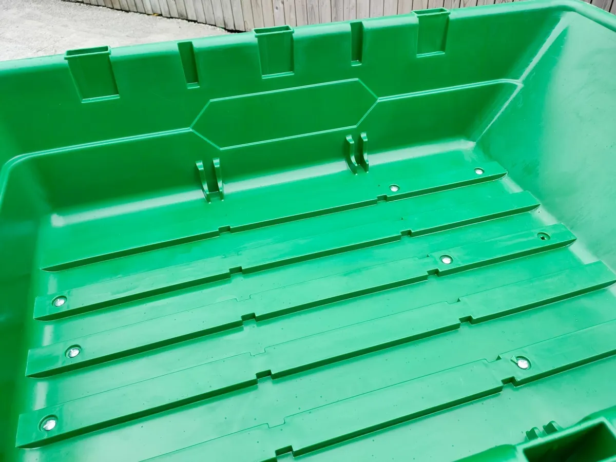 Tipping Garden Cart 250L - Image 4