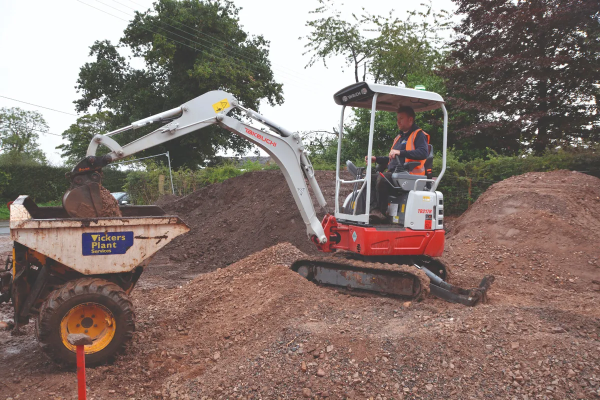 New Takeuchi TB217R - 1.7 Ton Digger - Image 4