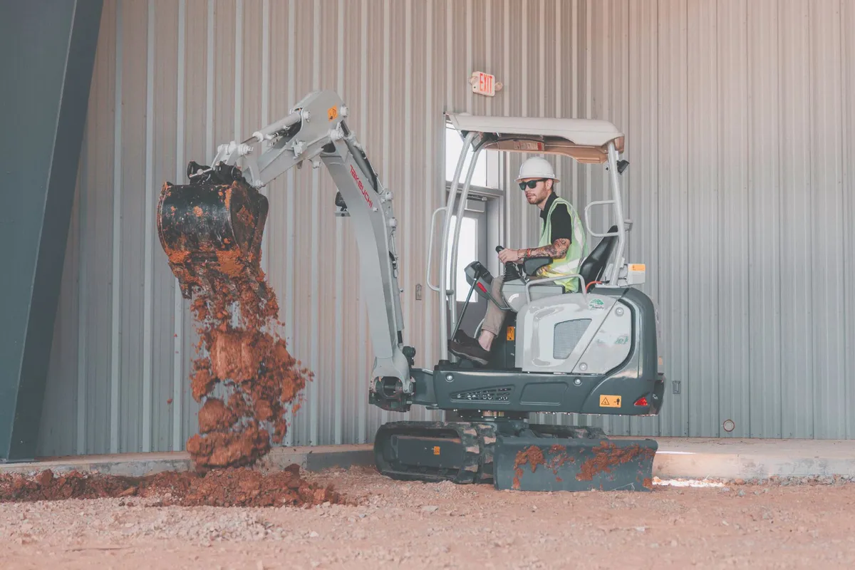 New Takeuchi TB20e - 2 Ton Electric Digger - Image 2