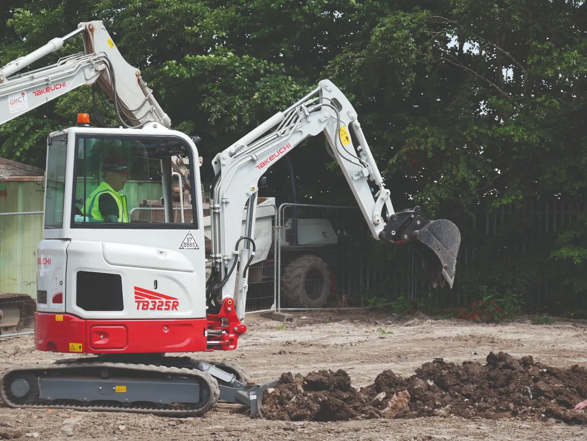 New Takeuchi TB325R - 2.6 Ton Zero Tail Digger - Image 2