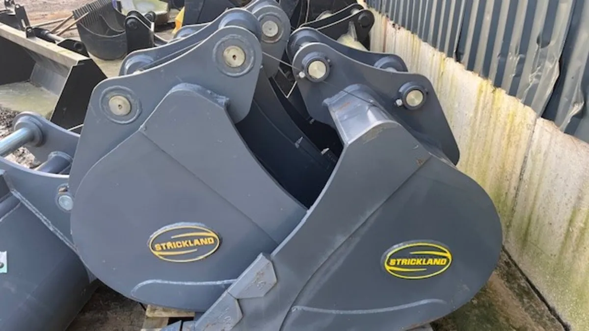 Strickland buckets for sale - Image 2