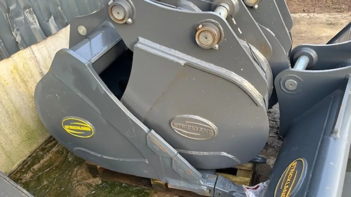 Strickland buckets for sale - Image 3