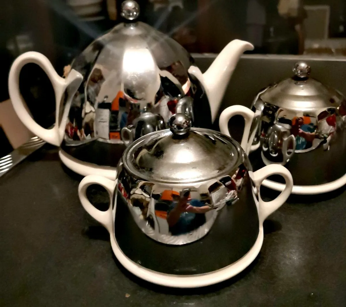 Arklow set with silver metal cozy - Image 1