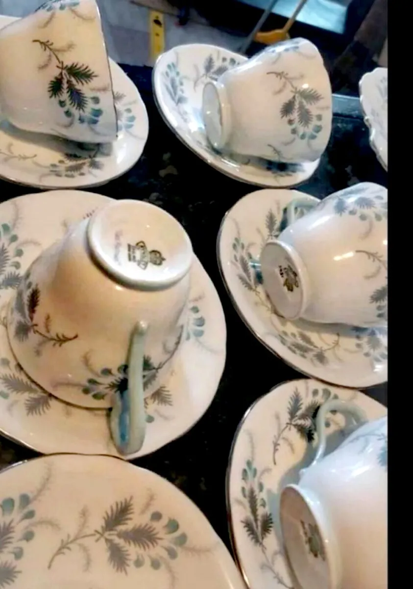 Aynsley Las Palmas teaset of 19 - Image 3