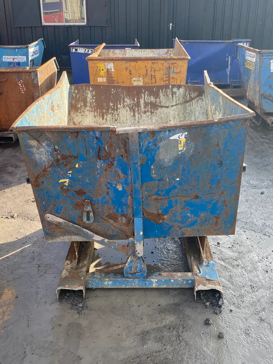 Tipping skip - Image 2