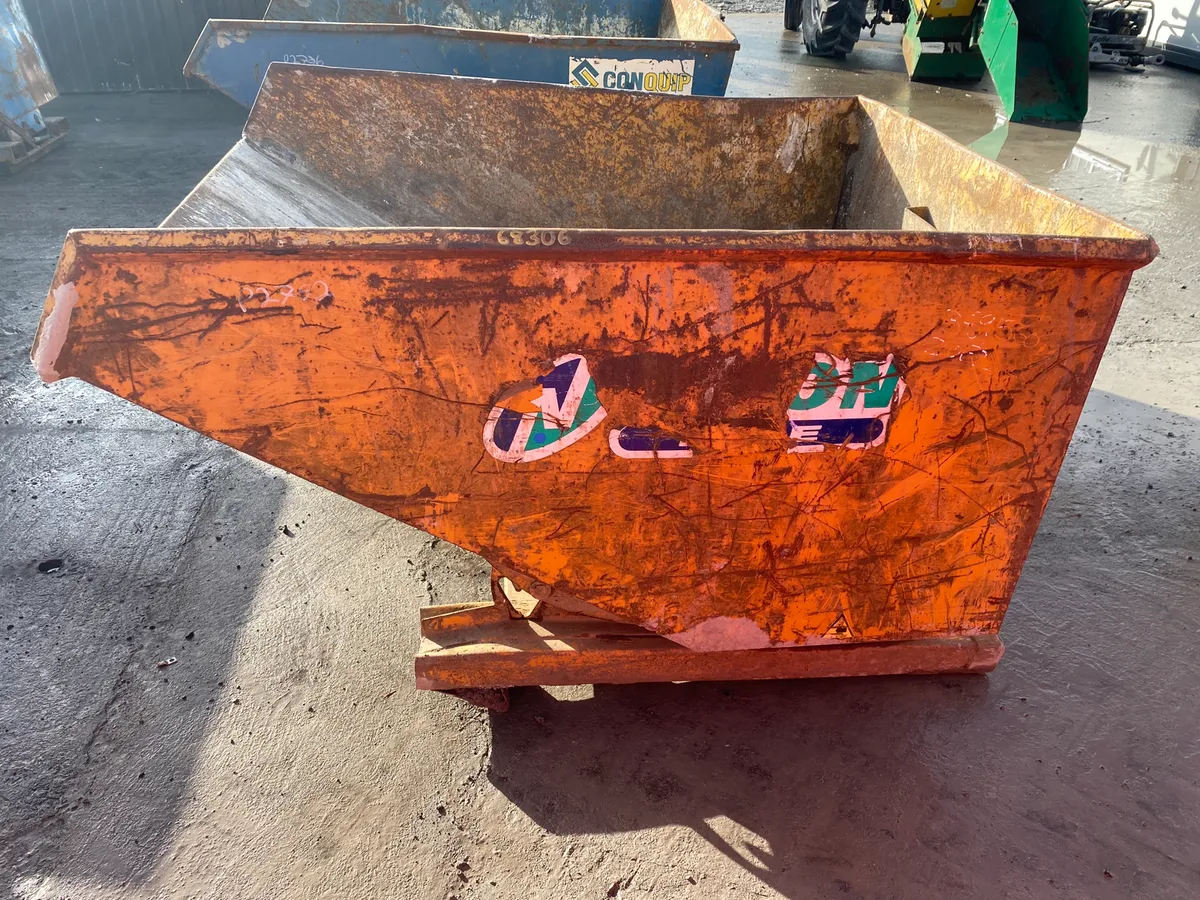 Tipping Skip - Image 1