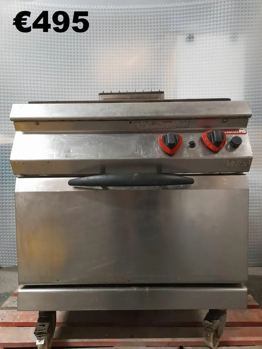 Commercial kitchen equipment - gas cookers - Image 4