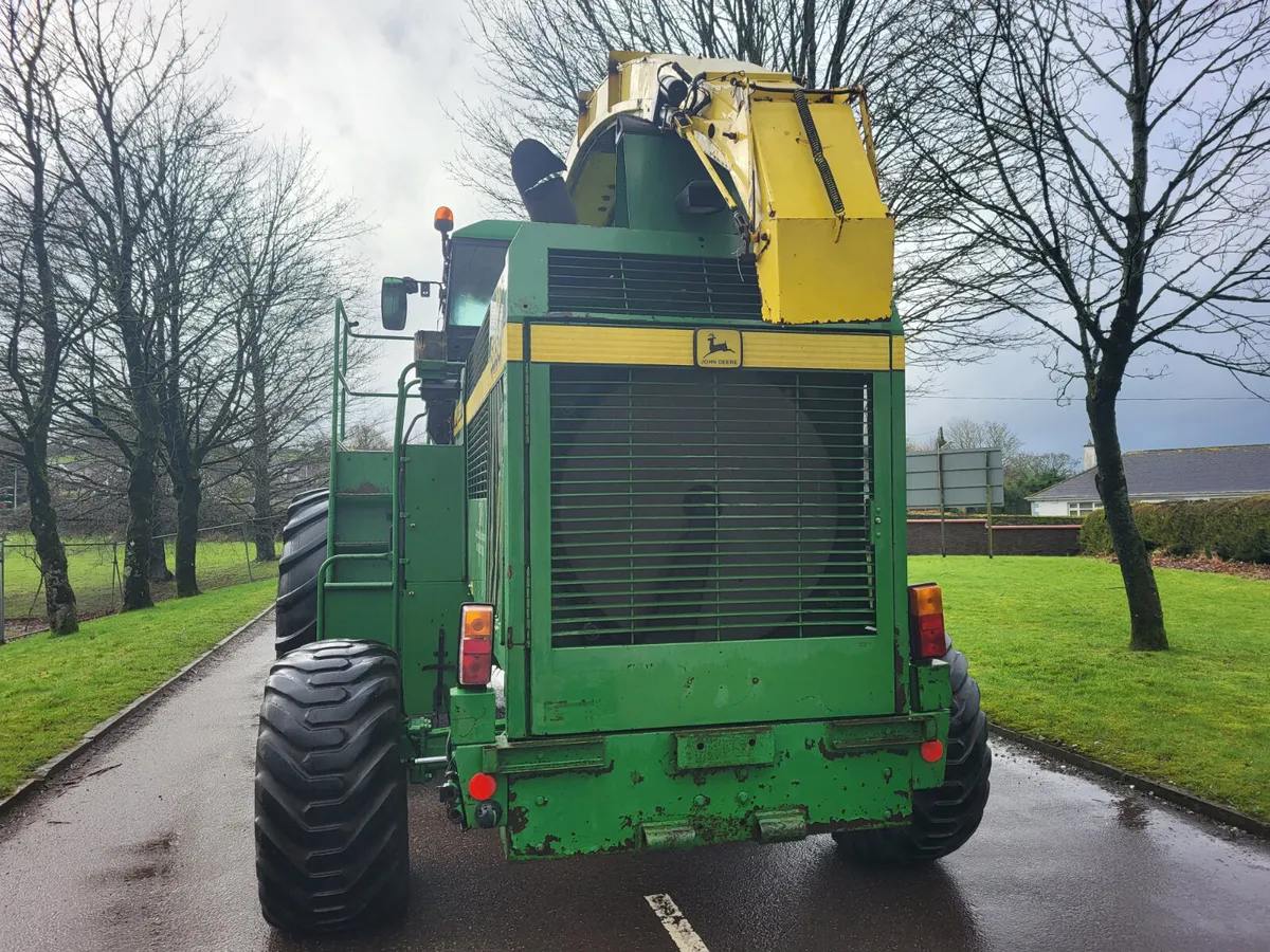 John Deere 6850 - Image 3