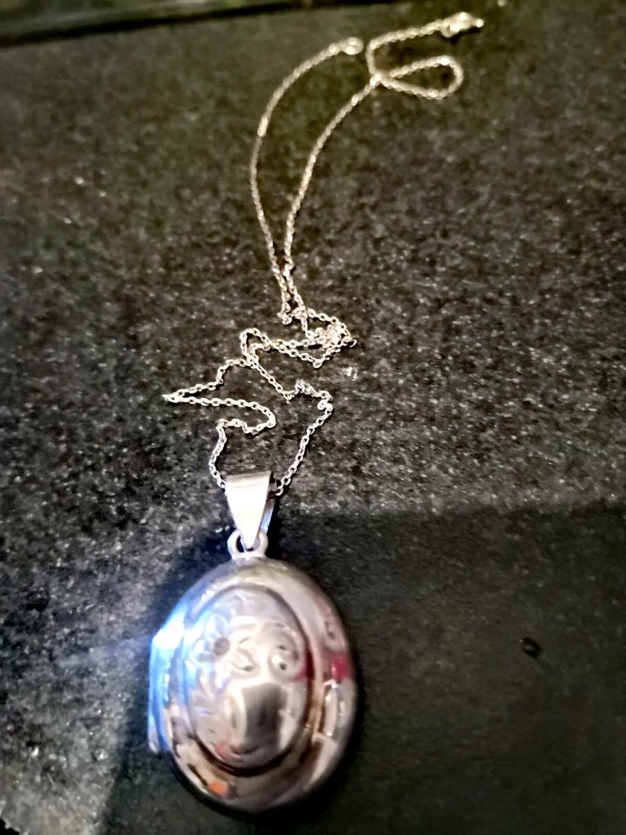 Sterling silver large locket pendant necklace - Image 2