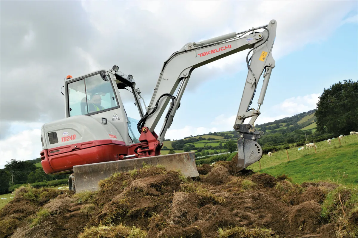 New Takeuchi TB240 - Image 3