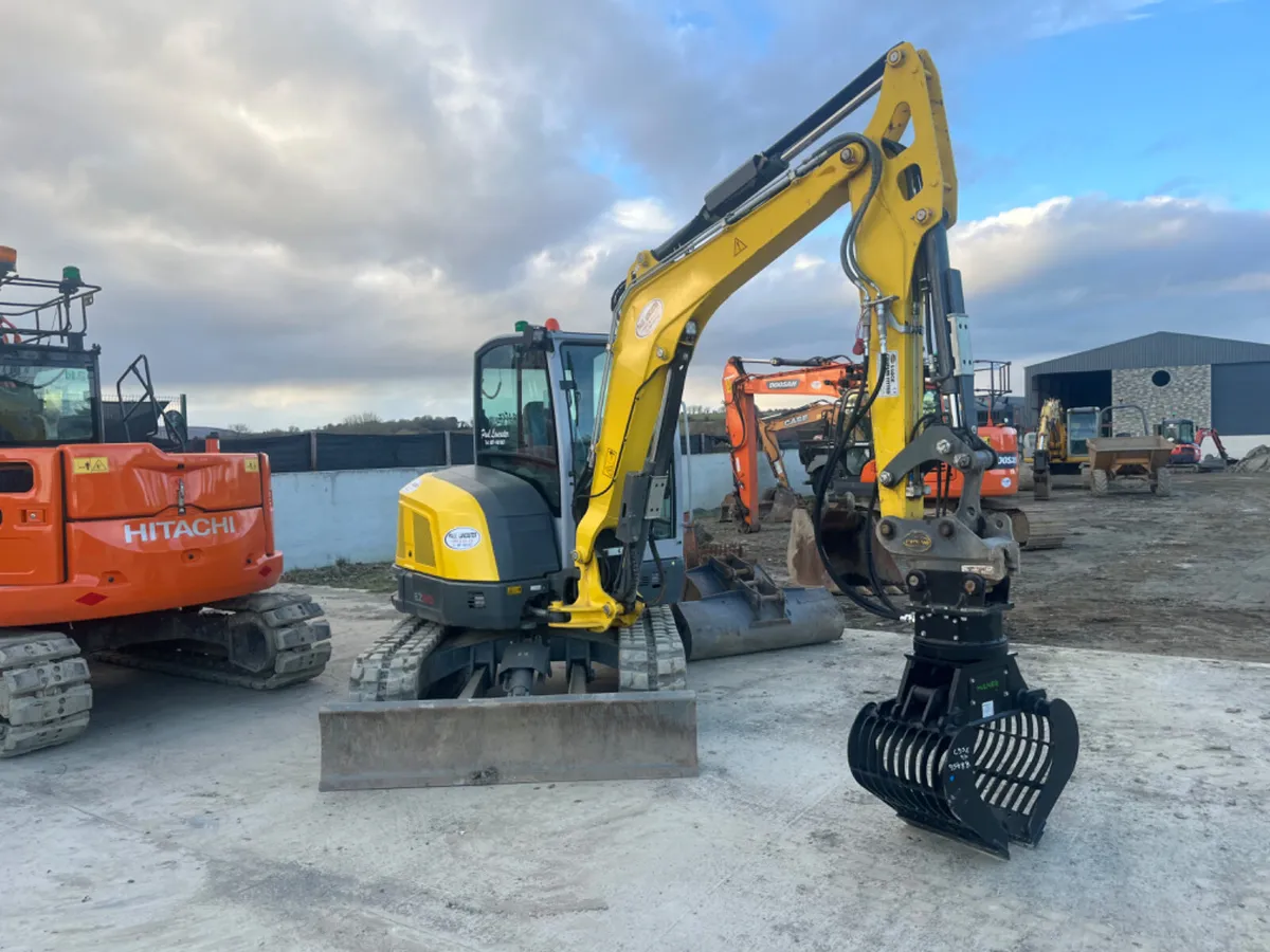 5 ton and rotating grab self drive hire - Image 2