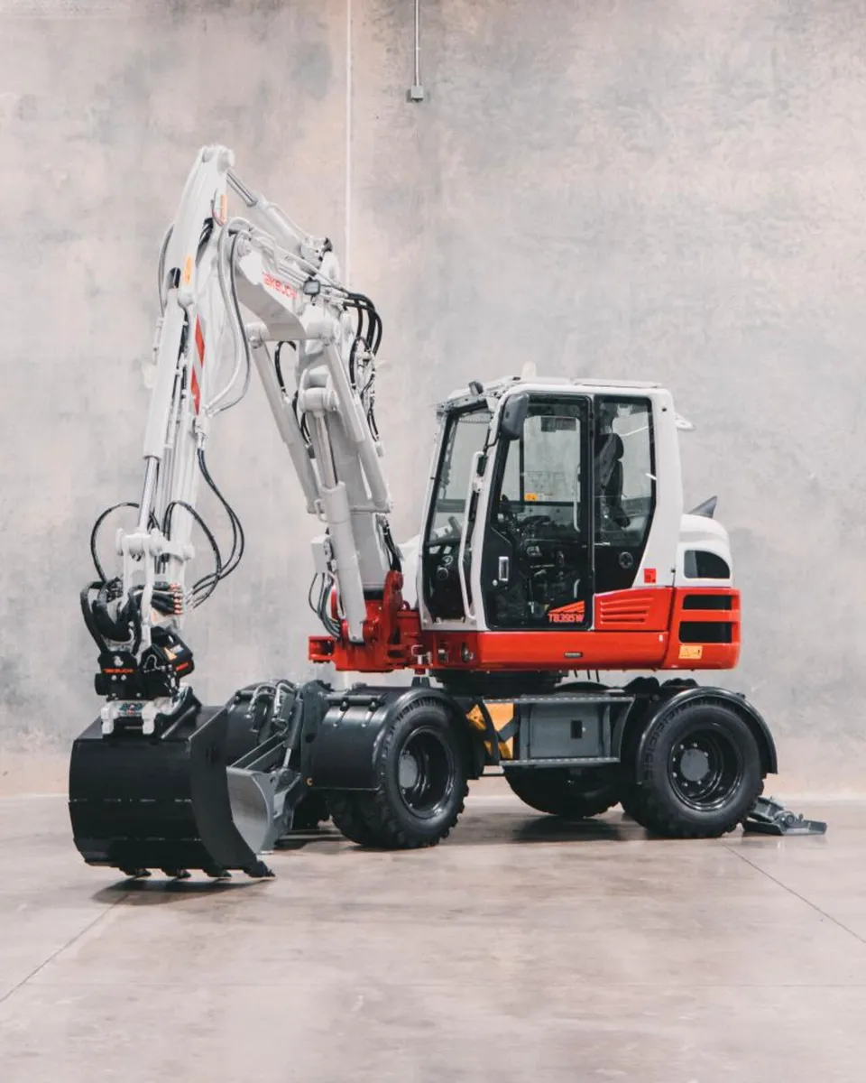 New Takeuchi TB395W - 10 ton Rubber Duck Excavator - Image 3