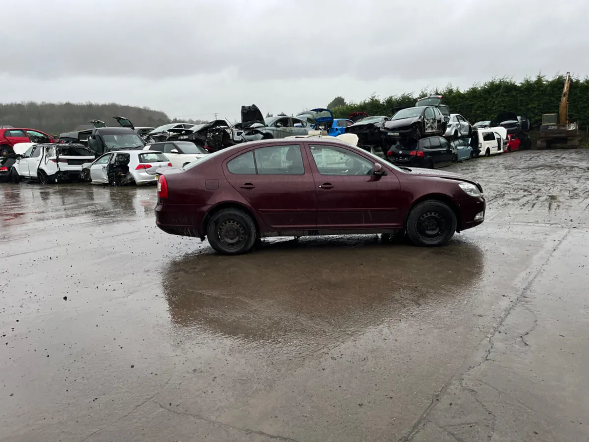 2010 Skoda Octavia 1.6 TDI - Image 3