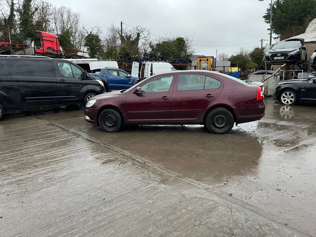 2010 Skoda Octavia 1.6 TDI - Image 4