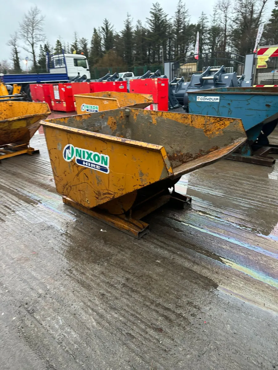 Choice of 2 Tipping Skips - Image 1
